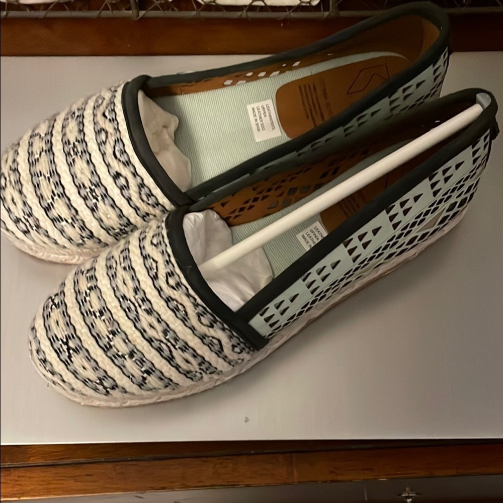 Cobra Society Leather Espadrilles Size 39.
